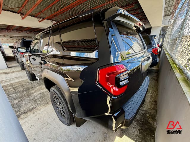 Toyota 4Runner SR5 2026