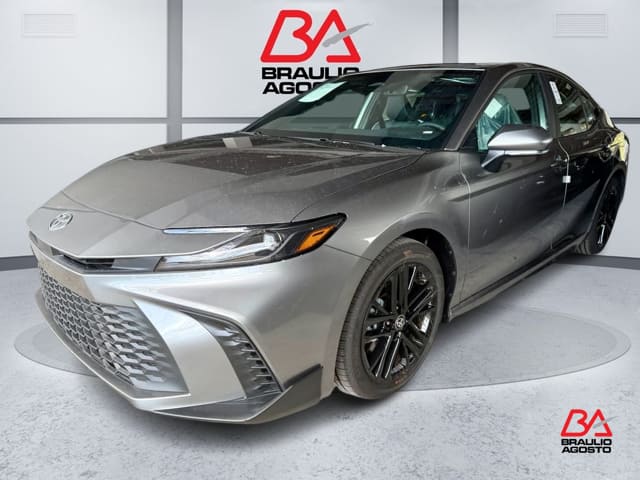 Toyota Camry SE 2026