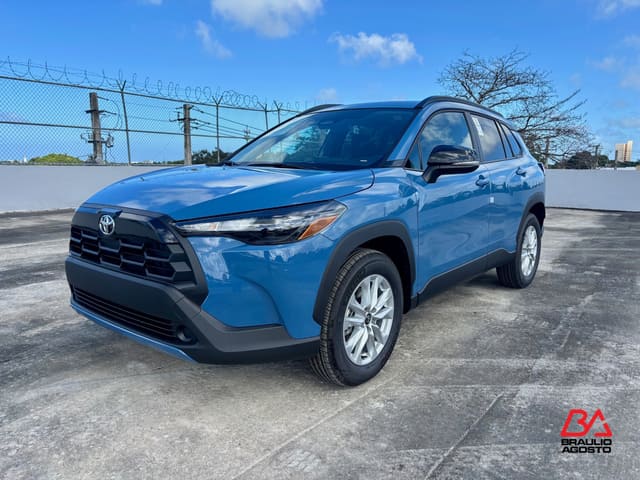 Toyota Corolla Cross LE 2026