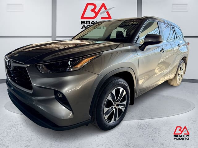 Toyota Highlander Hybrid XLE 2026