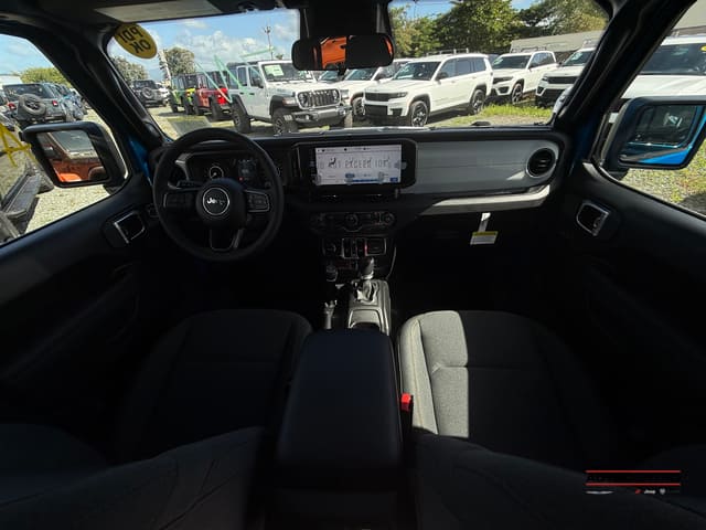 Jeep Wrangler 4-Door Willys 4x4 2026