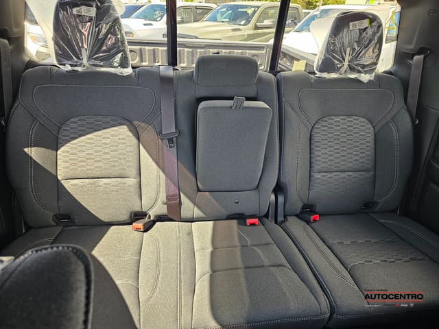 Ram 1500 Tradesman Crew Cab 4x4 5'7" Box 2025