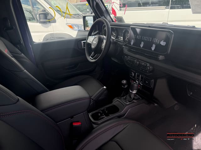 Jeep Wrangler 2-Door Recon 4x4 2026