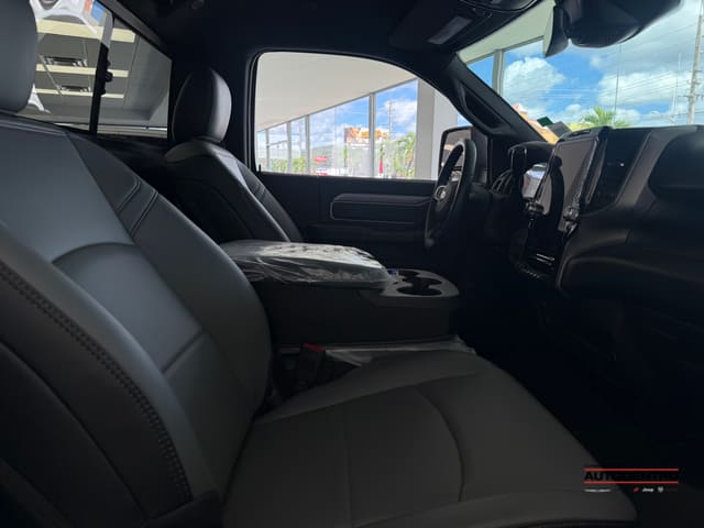 Ram 2500 Tradesman Regular Cab 4x4 8' Box 2026