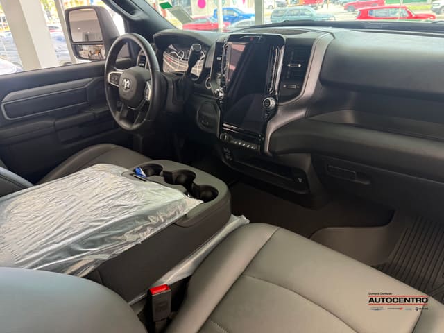 Ram 2500 Tradesman Regular Cab 4x4 8' Box 2026
