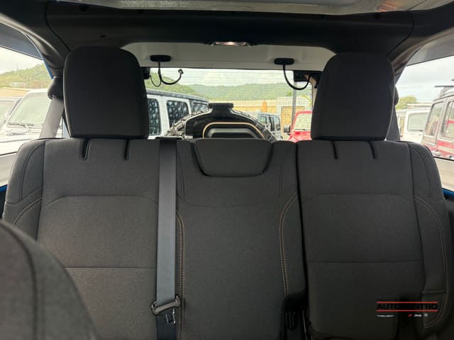 Jeep Wrangler 4-Door Willys 4x4 2026