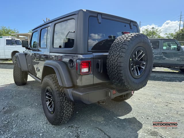 Jeep Wrangler 4-Door Willys 4x4 2026