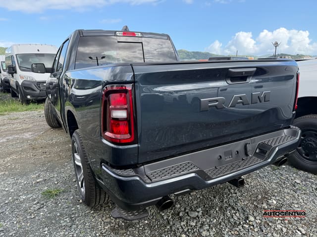 Ram 1500 Express Quad Cab 4x2 6'4" Box 2026