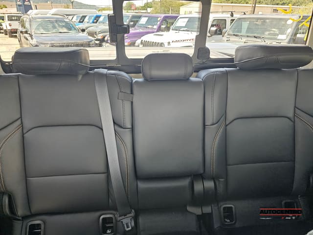 Jeep Gladiator Sahara 4x4 2026