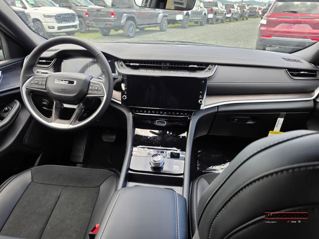 Jeep Grand Cherokee Altitude 4x2 2026