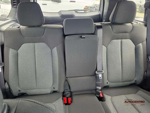 Jeep Cherokee Laredo 2026