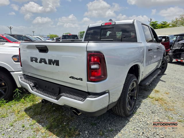 Ram 1500 Express Crew Cab 4x4 5'7" Box 2026