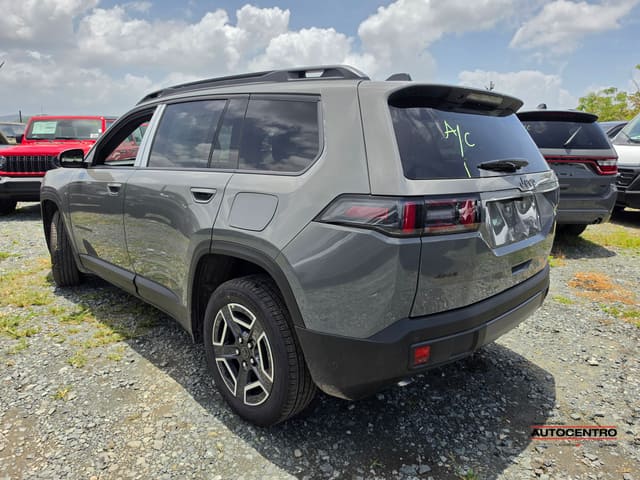 Jeep Cherokee Laredo 4x4 2026