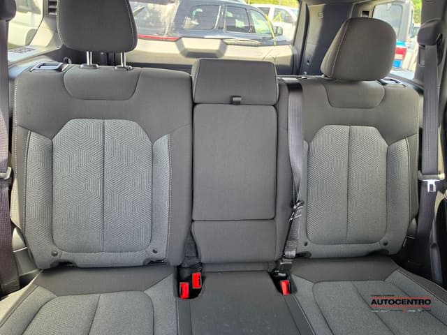 Jeep Cherokee Laredo 4x4 2026