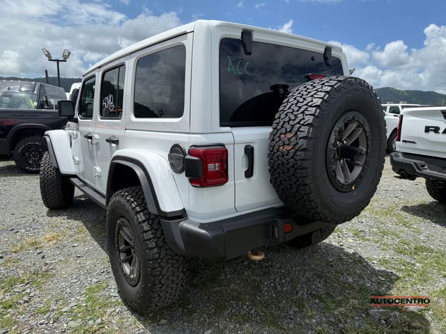 Jeep Wrangler 4-Door Recon 4x4 2026