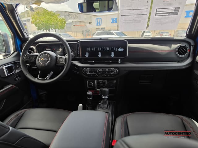Jeep Wrangler 4-Door Recon 4x4 2026