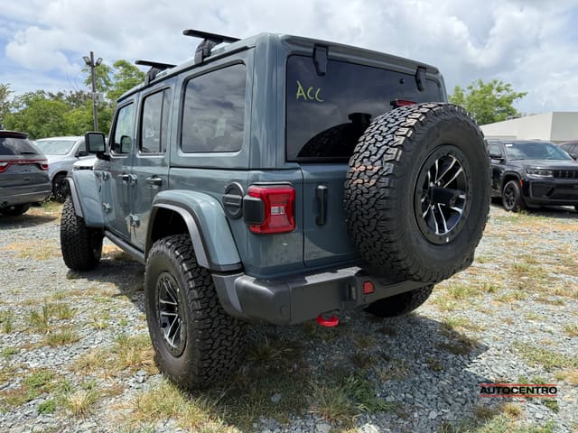 Jeep Wrangler 4-Door Recon 4x4 2026