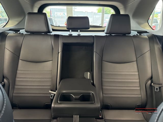 Toyota RAV4 XLE Premium 2025