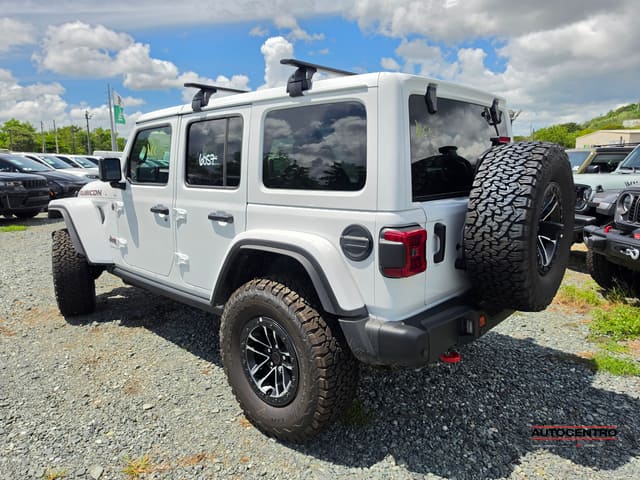 Jeep Wrangler 4-Door Recon 4x4 2026