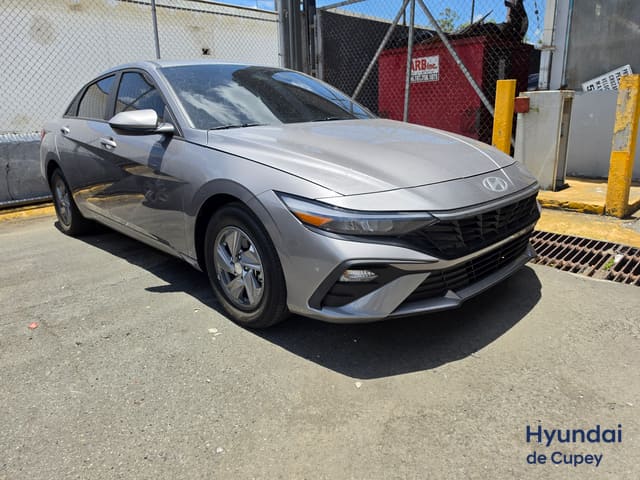 2024 Hyundai Elantra SE