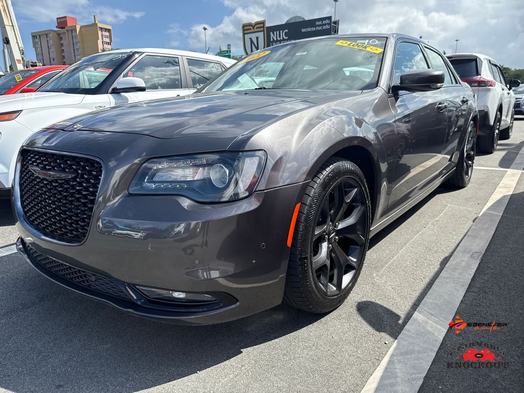 2022 Chrysler 300 S's photo