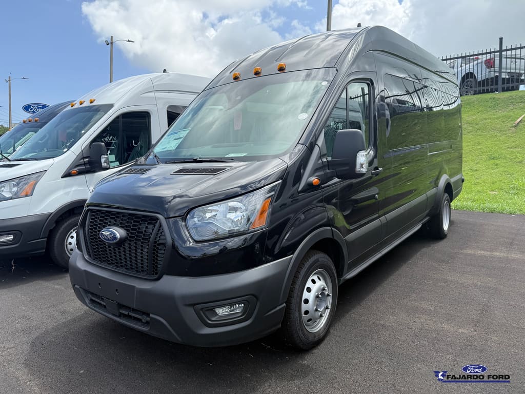 2025 Ford Transit's photo