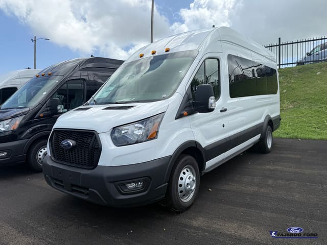 2025 Ford Transit Passenger Wagon XL