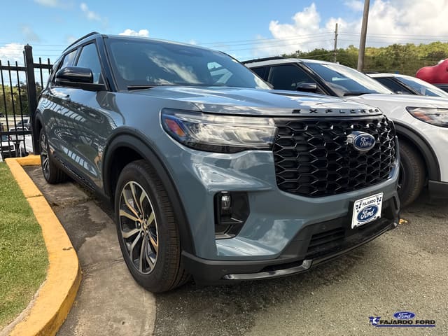 2026 Ford Explorer ST-Line