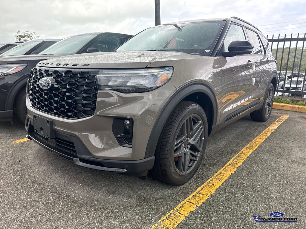 2026 Ford Explorer ST-LINE 4WD's photo