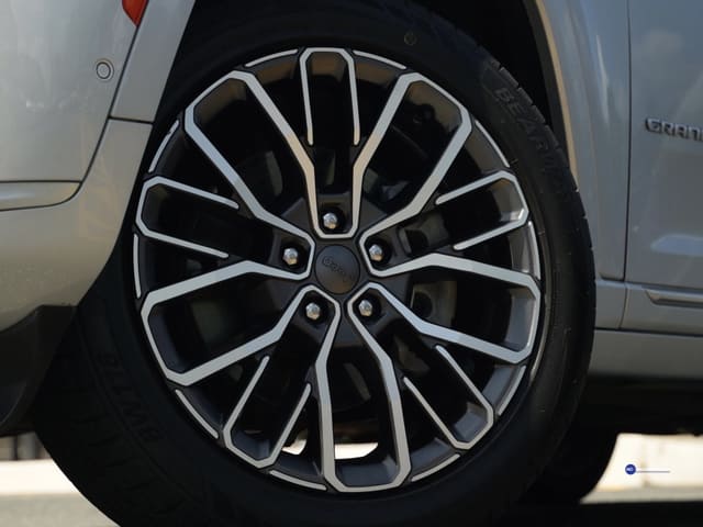Jeep Grand Cherokee L Summit Reserve 2023