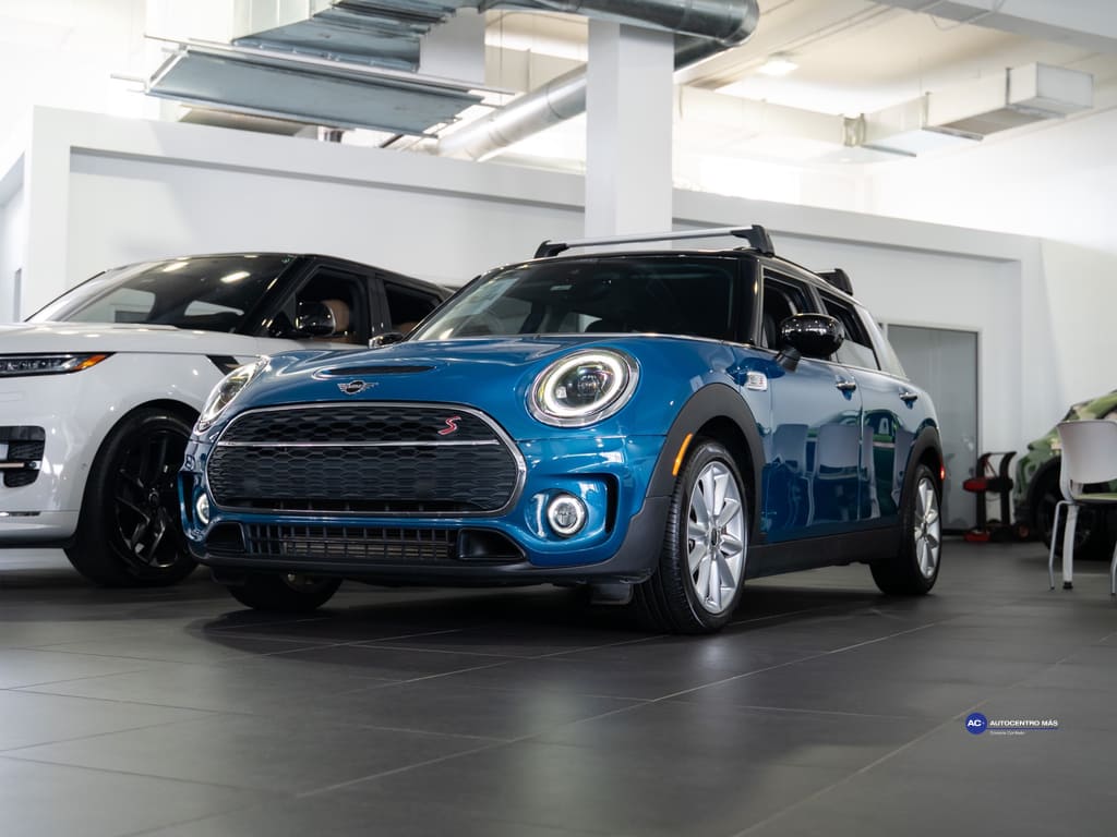 2023 MINI Clubman Cooper S's photo