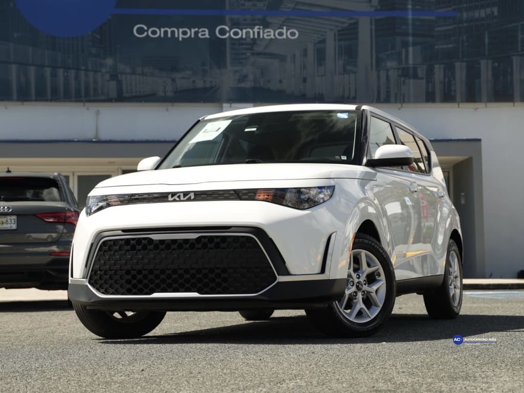 2025 Kia Soul 2.0L LX IVT's photo