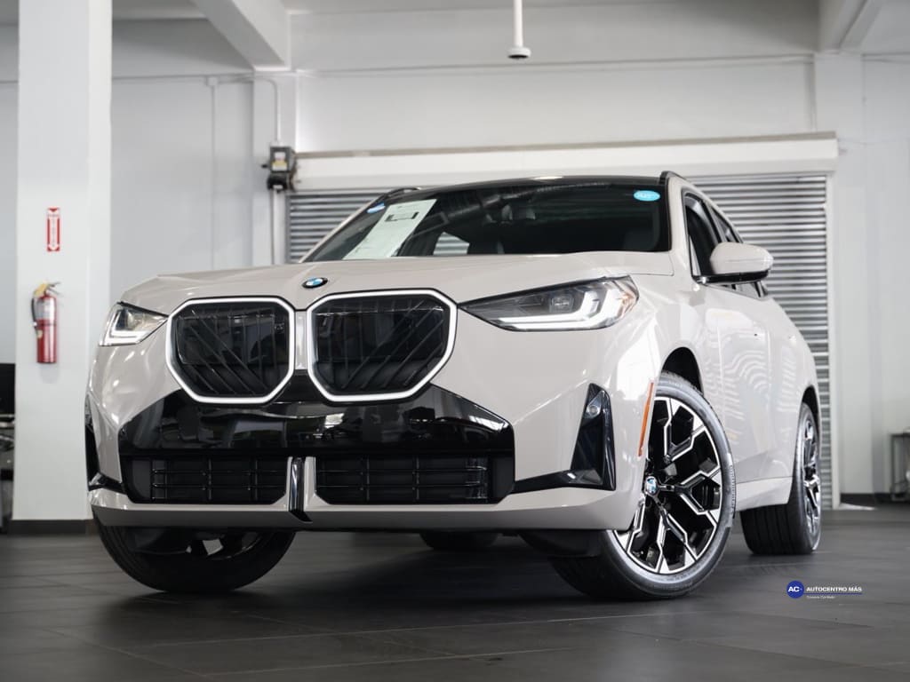 2026 BMW X3 30 XDRIVE's photo