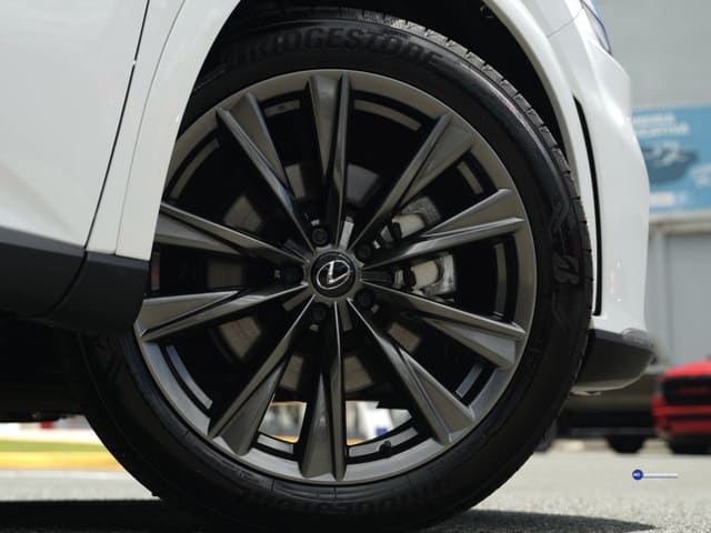 Lexus RX F SPORT Design 2025