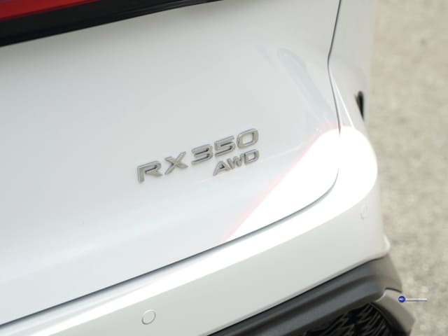 Lexus RX F SPORT Design 2025