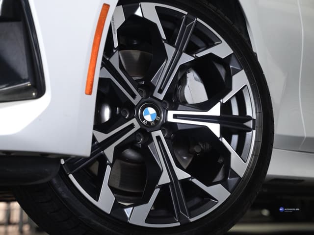 BMW 330i 330i 2025