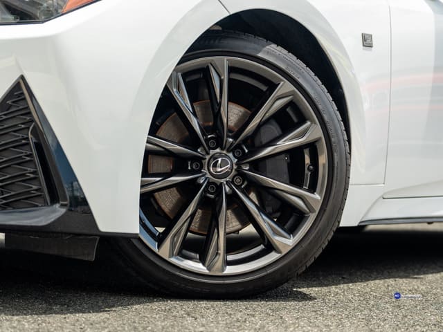 Lexus IS F SPORT Design 2025