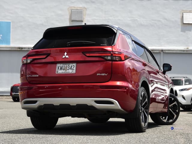 Mitsubishi Outlander PHEV 40th Anniversary 2023
