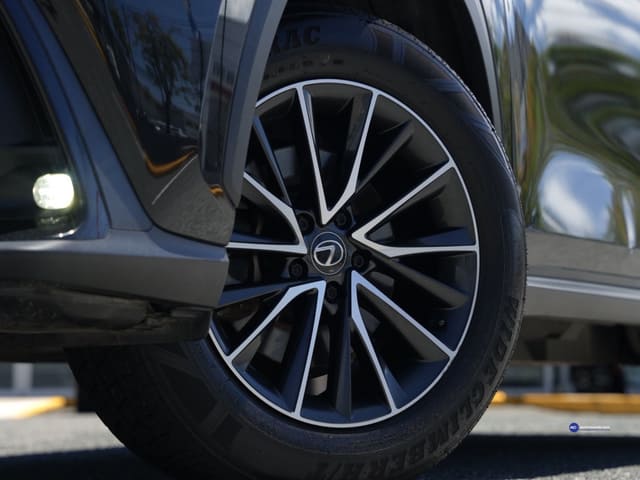 Lexus NX Premium 2024