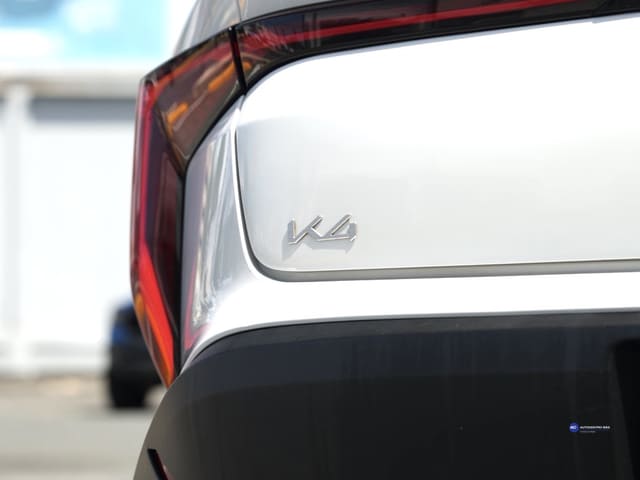 Kia K4 LXS 2025