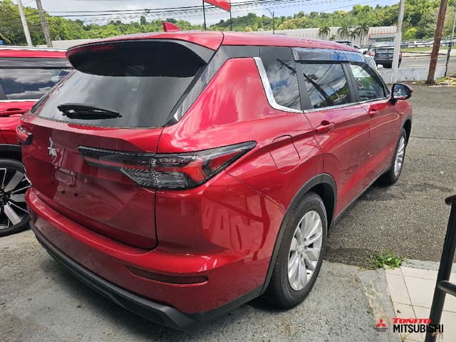 2025 Mitsubishi Outlander ES