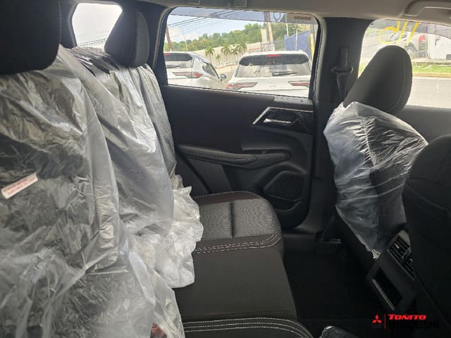 2024 Mitsubishi Outlander ES