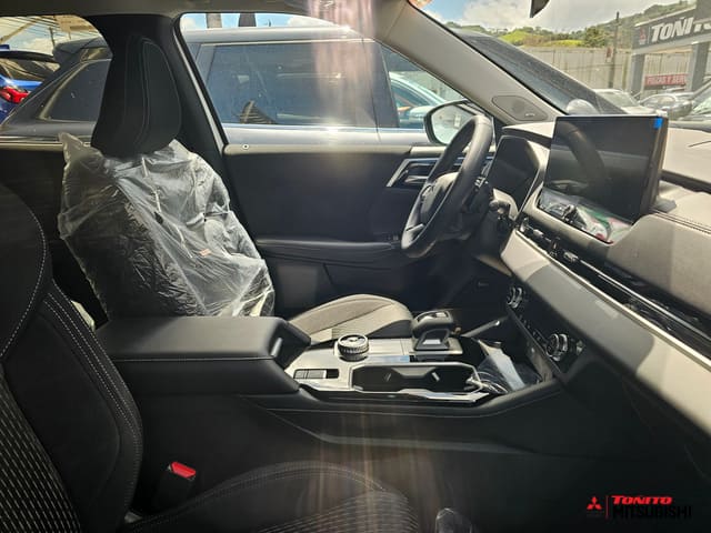 2026 Mitsubishi Outlander ES