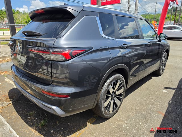 2026 Mitsubishi Outlander SE