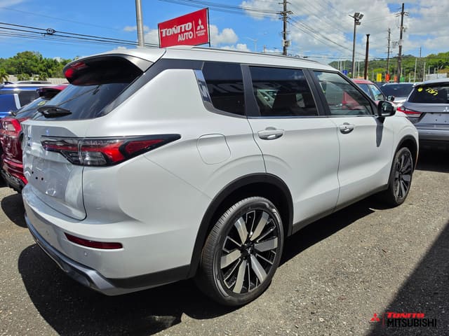 2026 Mitsubishi Outlander SE