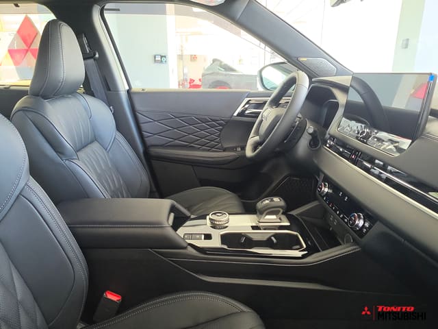 2026 Mitsubishi Outlander SEL