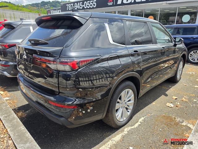 2026 Mitsubishi Outlander ES