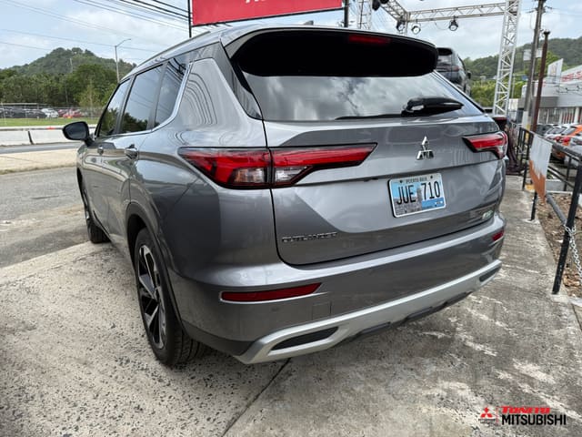 2022 Mitsubishi Outlander SE
