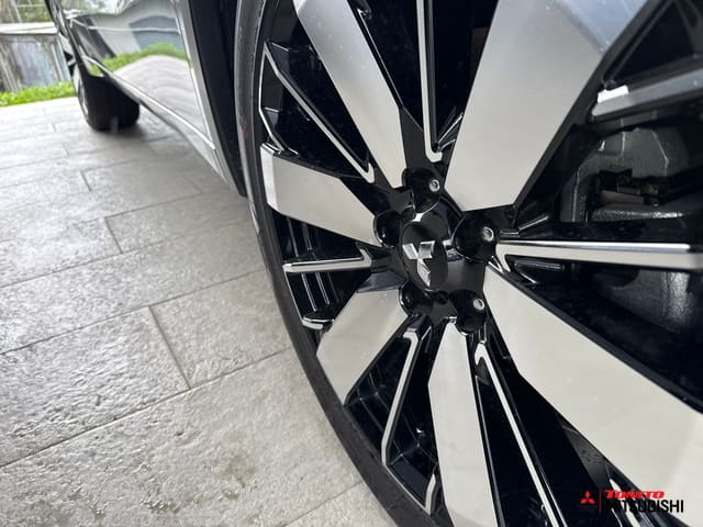 2026 Mitsubishi Outlander Plug-In Hybrid SEL