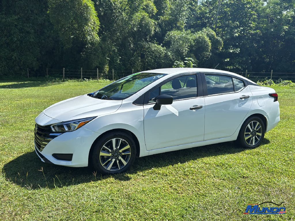2024 Nissan Versa Sedan S's photo